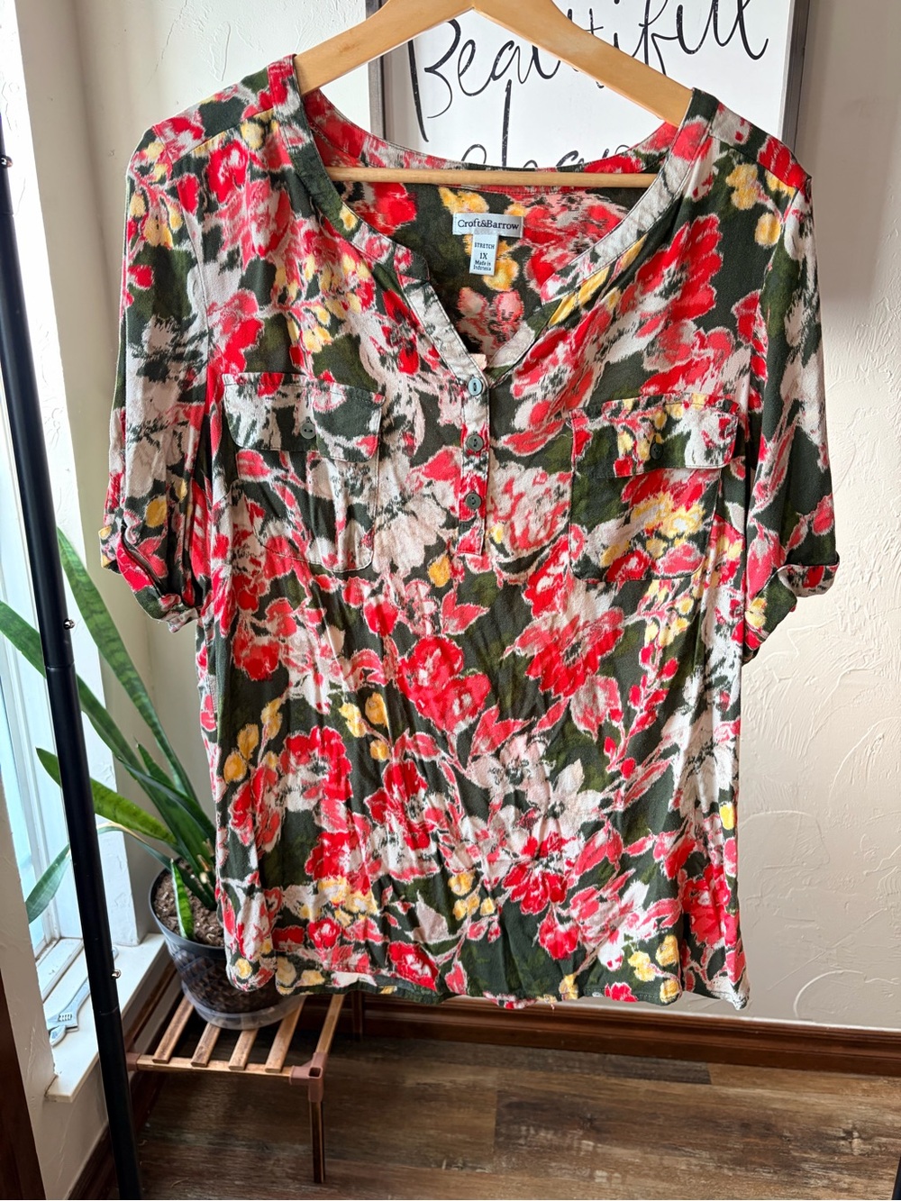 Croft & Barrow Floral Short-Sleeve V-Neck Top in Olive and Red